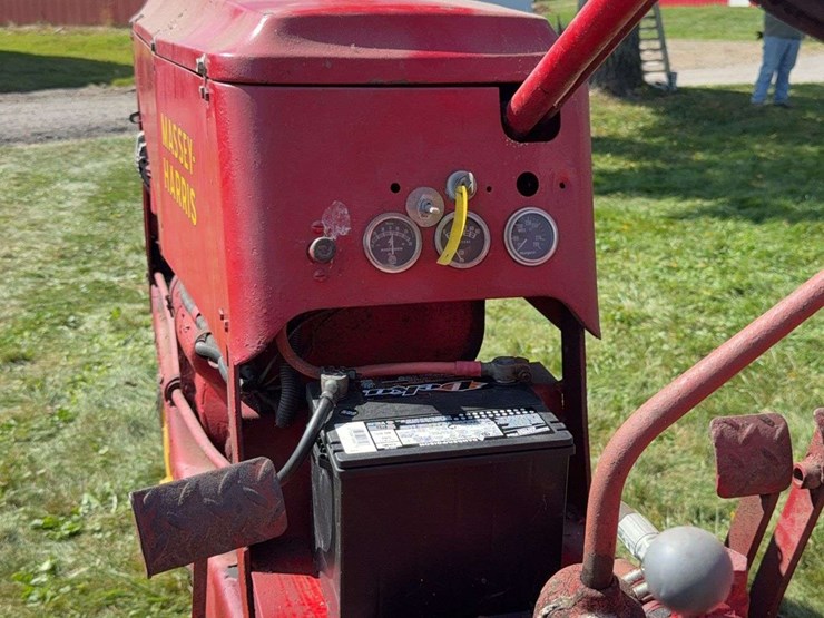 massey-harris-colt-image-24