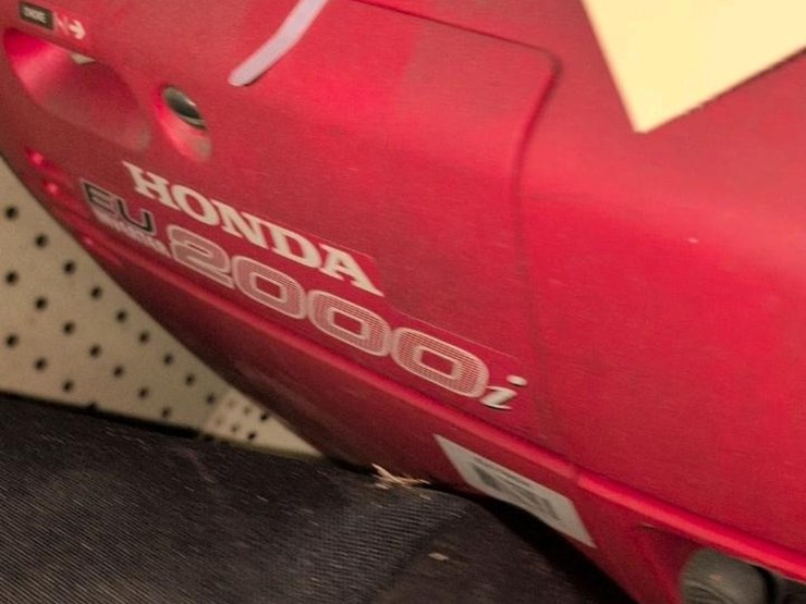 2000-honda-eu2000i-image-2
