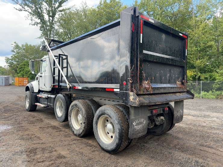 2017-mack-granite-gu713-image-5