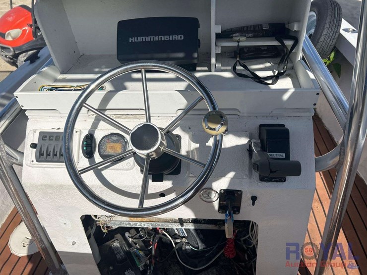 1990-21ft-center-console-fishing-boat-with-t/a-boat-trailer-image-15