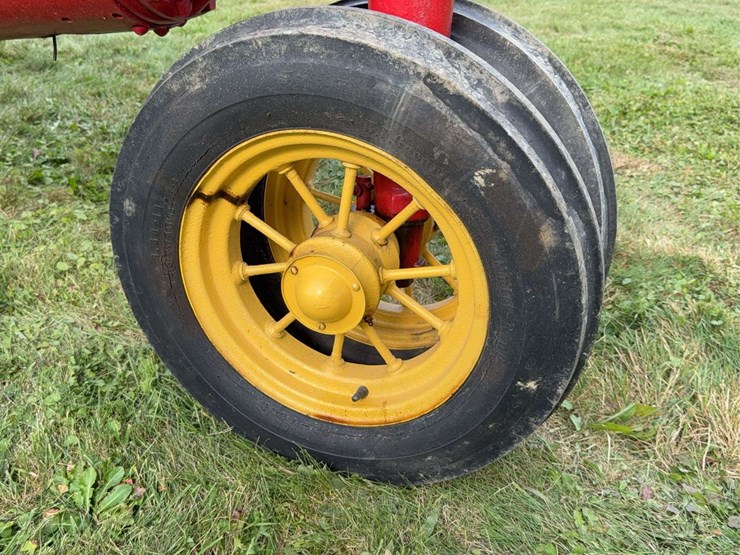 massey-harris-challenger-image-18