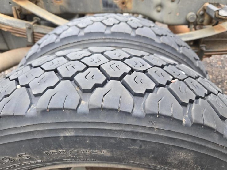 2010-ford-f550-image-64