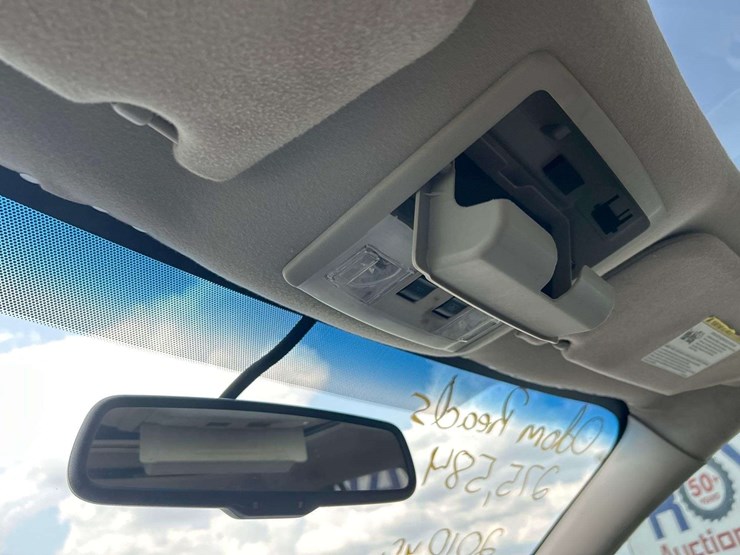 2010-ford-edge-image-19