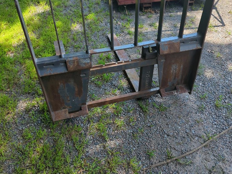 pallet-fork-skid-steer-attachment,-45"x45"-image-3