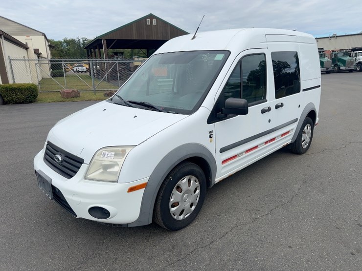 2013-ford-transit-connect-image-1