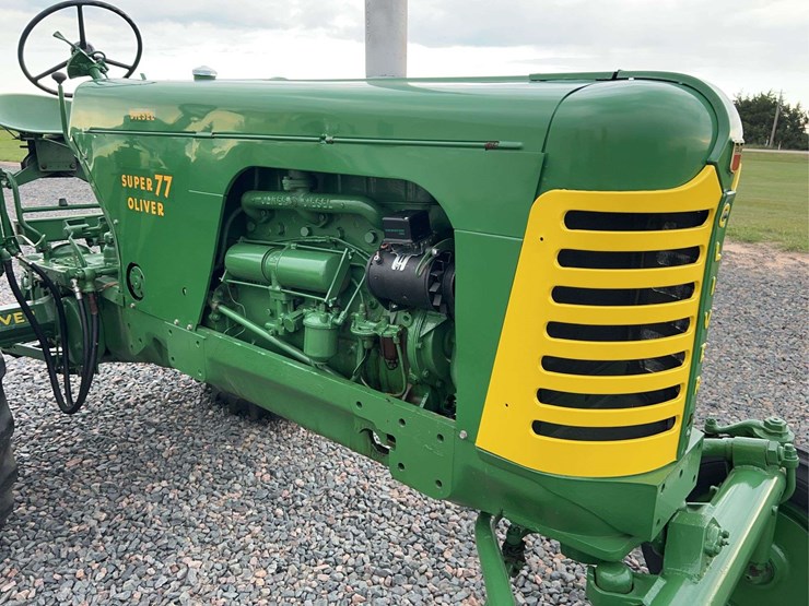 1955-oliver-super-77-image-10