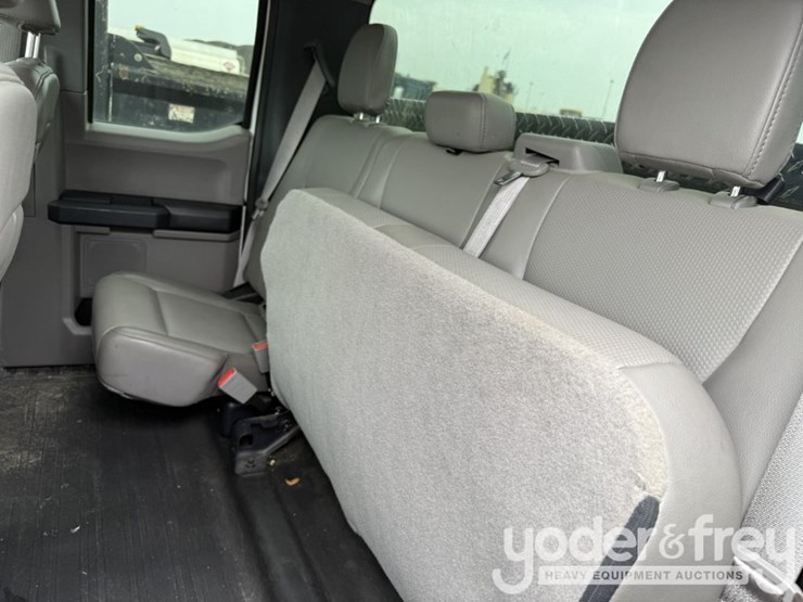 2020-ford-f150-image-12