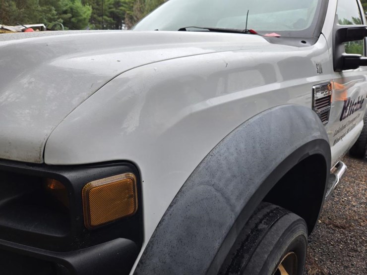 2010-ford-f550-image-15