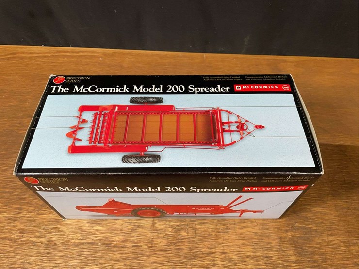 1/16-mccormick-200-spreader-precision-nib-ertl-image-20
