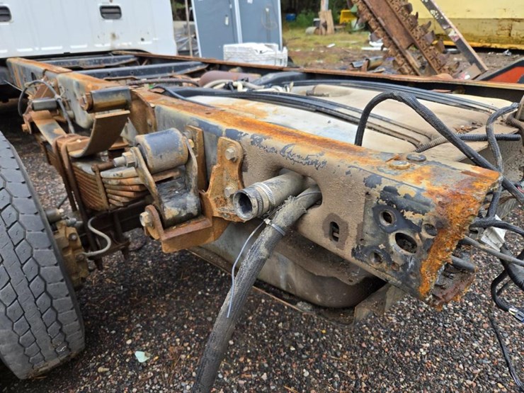 2010-ford-f550-image-30