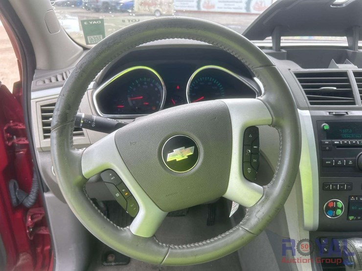 2012-chevrolet-traverse-ltz-image-13