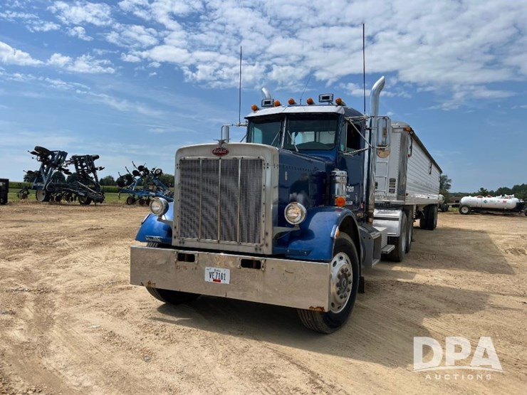 1984-peterbilt-359-image-2