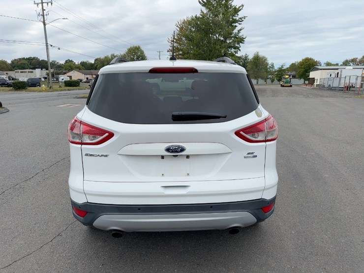 2016-ford-escape-se-image-4