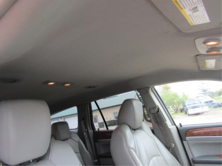 2010-buick-enclave-cxl-image-53