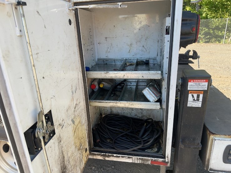 2019-ford-f550-xl-image-16