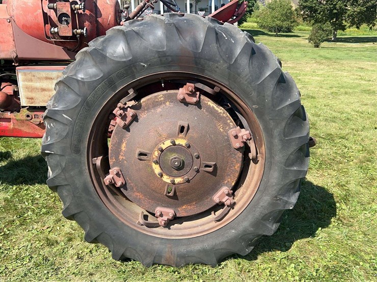 massey-ferguson-444-image-45