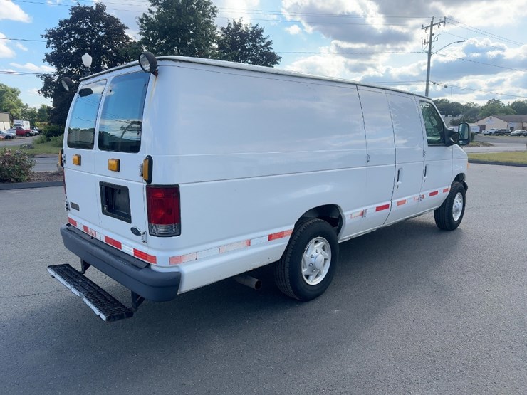 2007-ford-e250-image-5