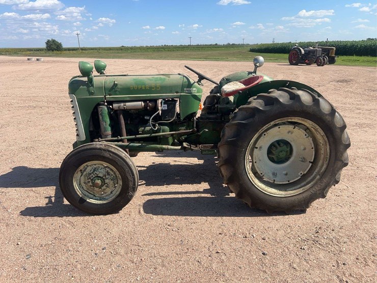 1955-oliver-super-55-image-2