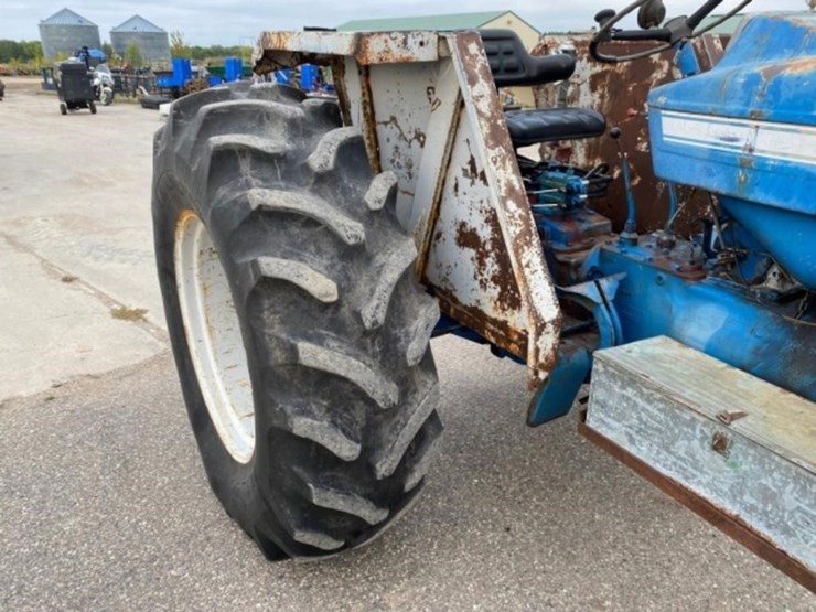 ford-5000-image-11