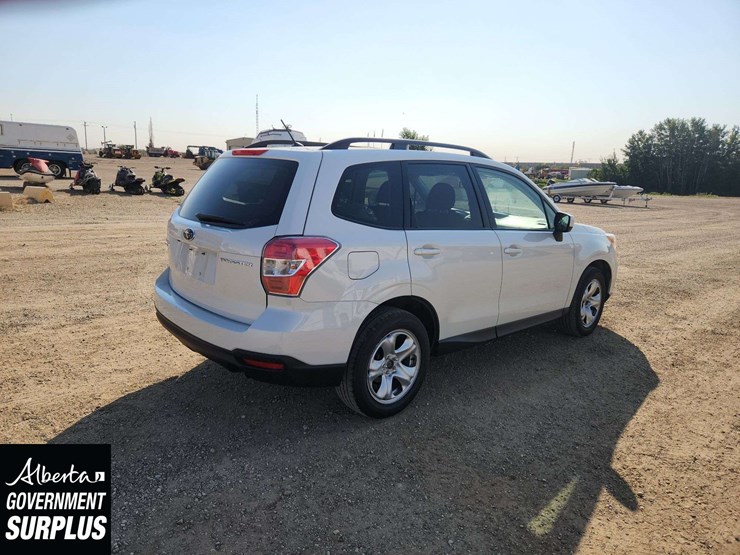 2015-subaru-forester-image-3