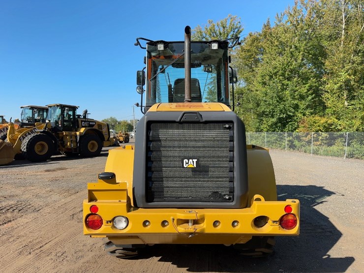 2020-caterpillar-910m-image-4