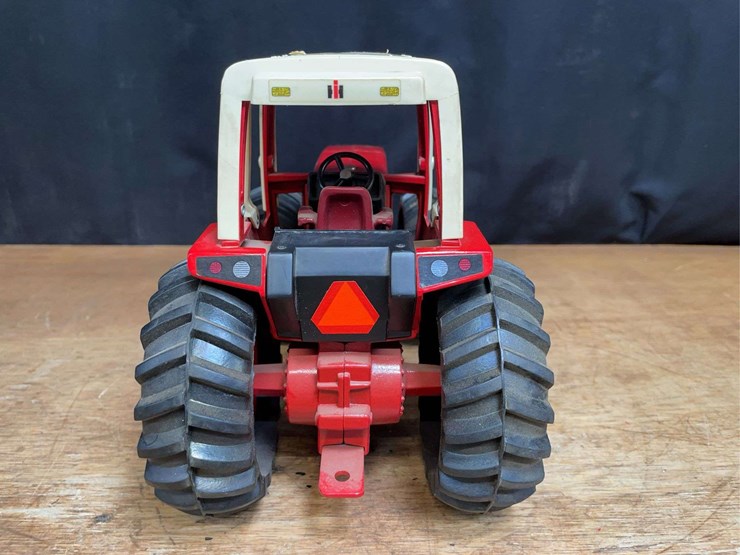 1/16-ih-3588-first-edition-ertl-image-8