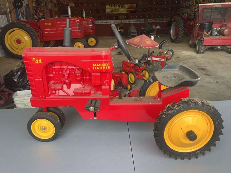 massey-ferguson-44-image-16