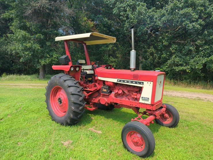farmall-656-diesel-tractor,-serial-15411s,-65-hp-diesel-engine-image-2