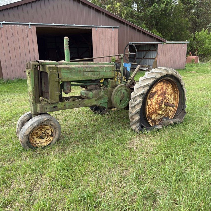 JOHN DEERE MODEL B