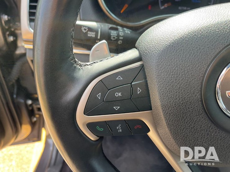 2016-jeep-grand-cherokee-image-44
