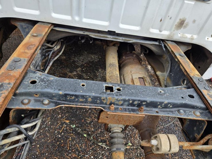 2010-ford-f550-image-25
