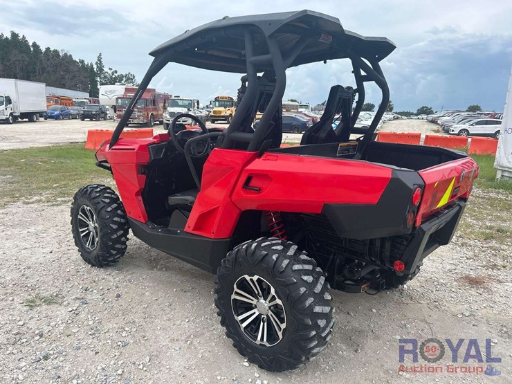 2017-can-am-side-by-side-image-4