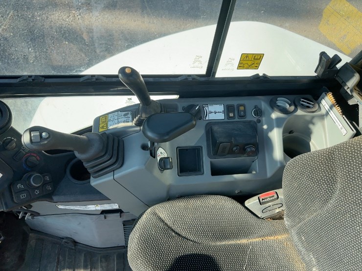 2021-bobcat-e42-image-29