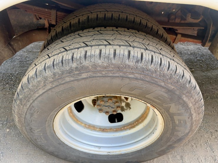 2017-ford-f350-xl-image-9