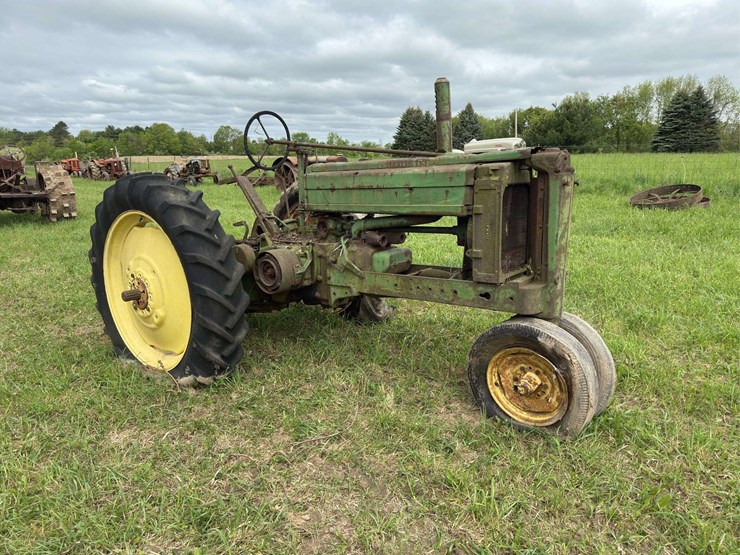 john-deere-model-b-image-3