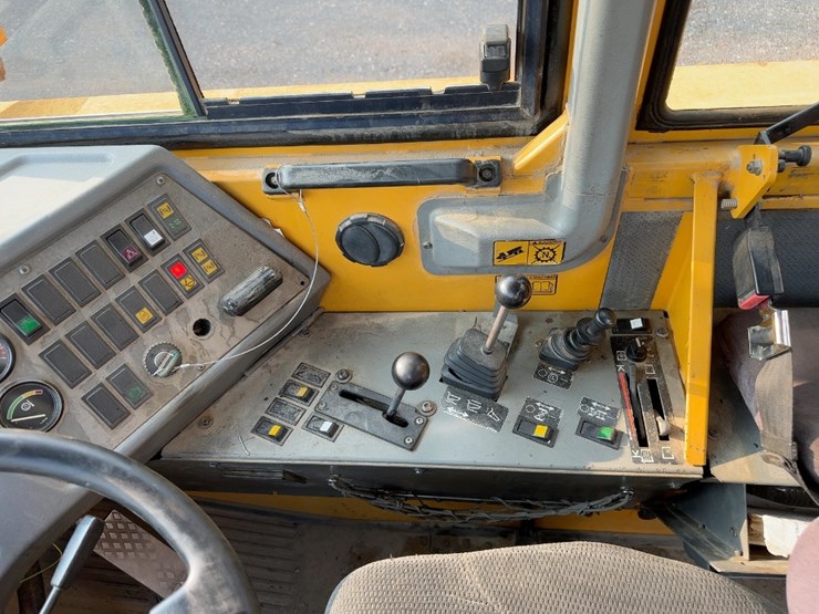 1999-volvo-a30c-image-36