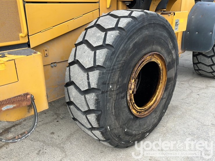 2015-deere-644k-image-11