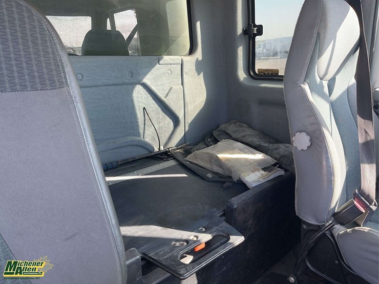 2007-international-durastar-4300-image-17
