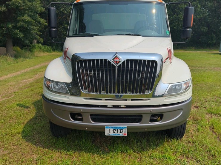international-durastar-4400-image-3
