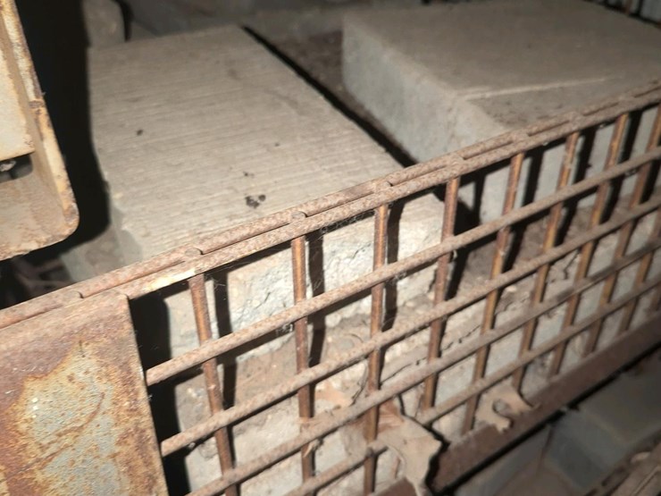 (4)-32"x41"x14"wire-crates-with-miscellaneous-farm-supplies-image-2