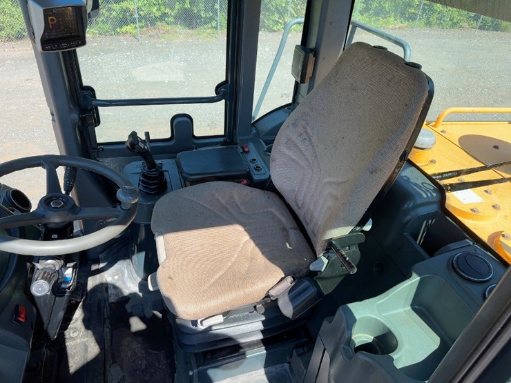 2012-hyundai-hl780-9-image-27