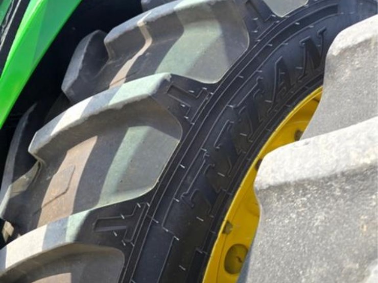 john-deere-8100-image-20