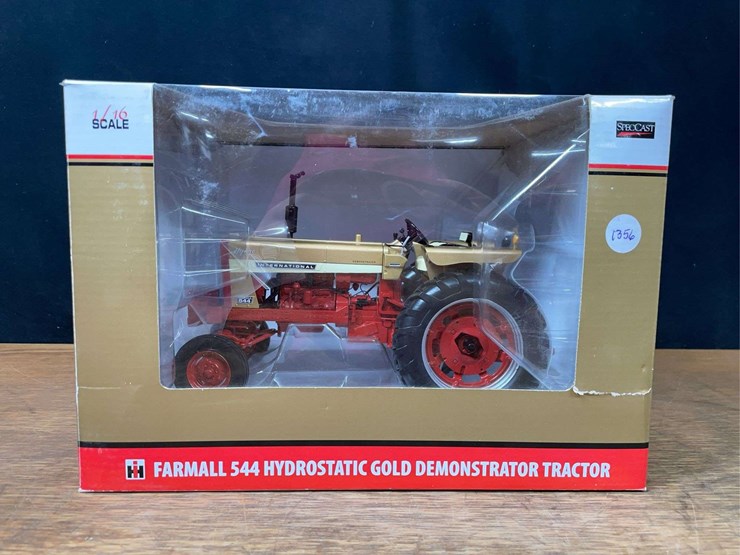 1/16-farmall-544-gold-demonstrator-2011-lafayette-nib-sc-image-1