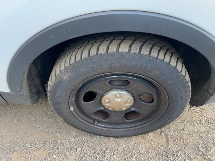 2014-ford-explorer-image-8
