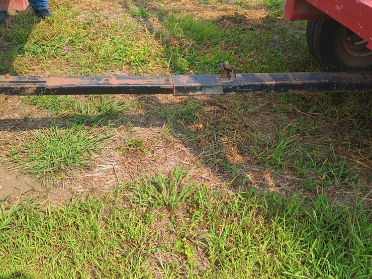 18-ft-wooden-bale-kicker-rack-on-jumbo-10-ton-wagon-(stored-inside)-image-5