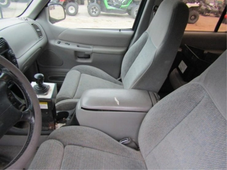 1997-ford-explorer-xlt-image-30
