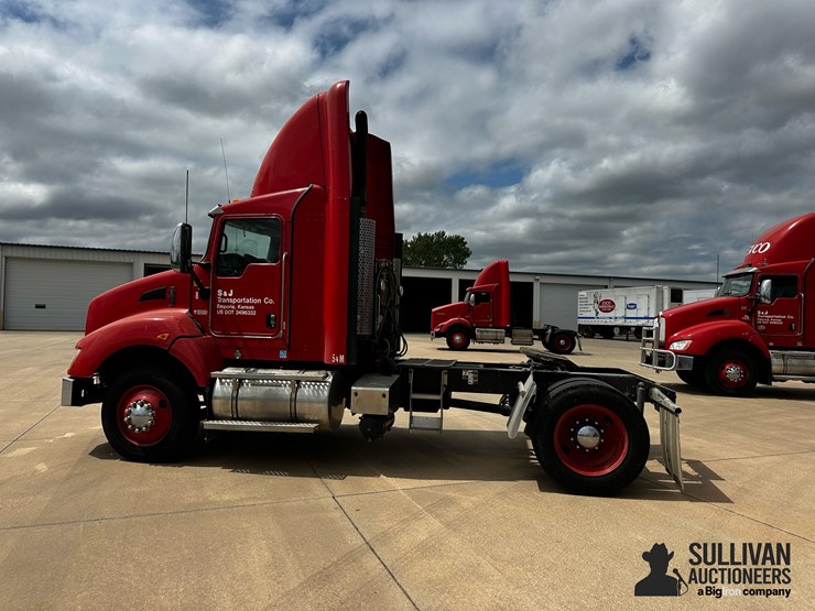2012-kenworth-t440-image-8