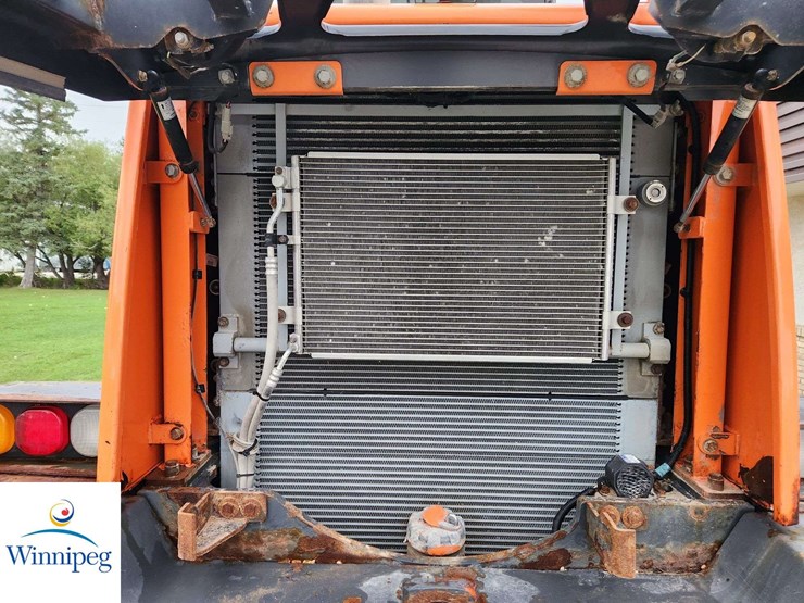 2015-doosan-dl220-image-11
