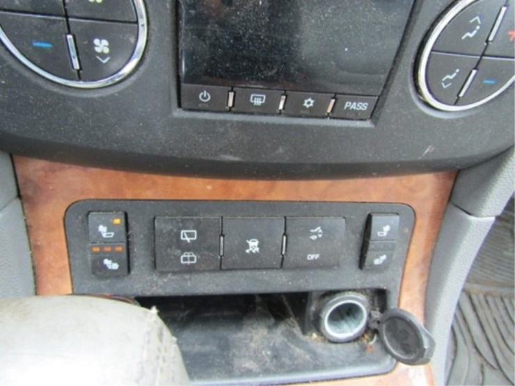 2010-buick-enclave-cxl-image-29