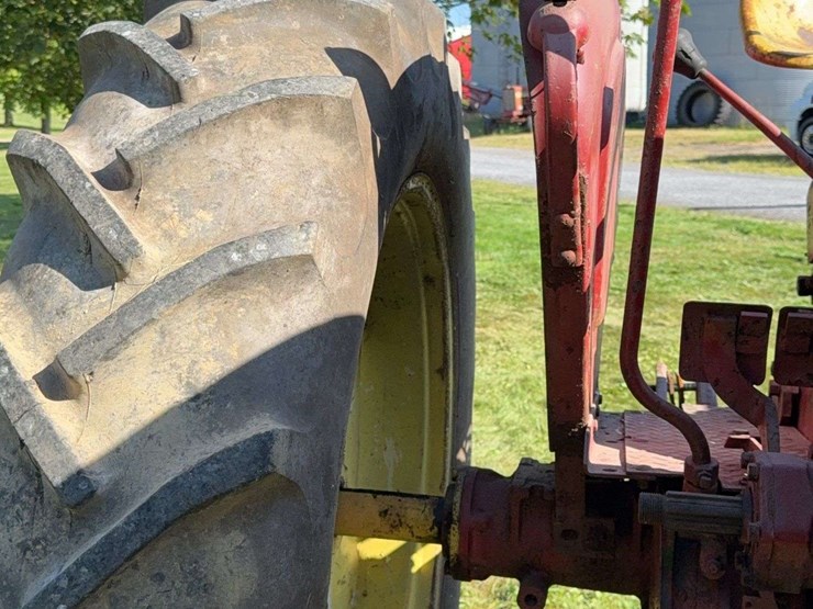 massey-ferguson-44-image-40